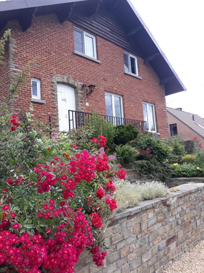 Bed Vue Sur Vallee De La Meuse Namur Bouge Buitenkant foto